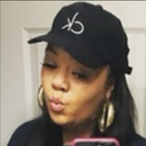 Meet your Posher, Delisa